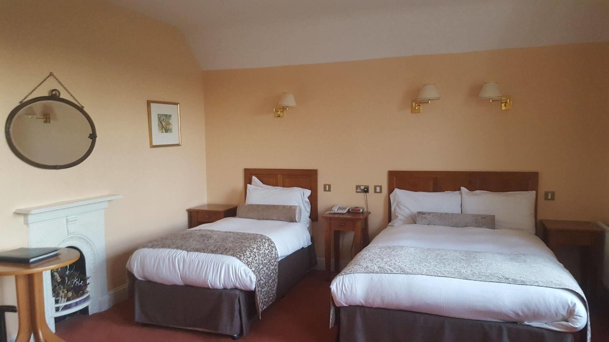 Blarney Castle Hotel エクステリア 写真